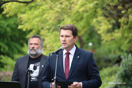 Odprtje prenovljenega spomenika NOB avtorja Draga Tršarja (6)